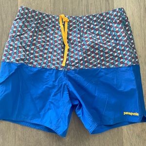 Patagonia Men's Stretch Wavefarer Volley Short